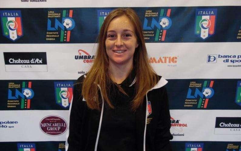 Maxi squalifica a calciatore per insulti sessisti verso l'arbitro