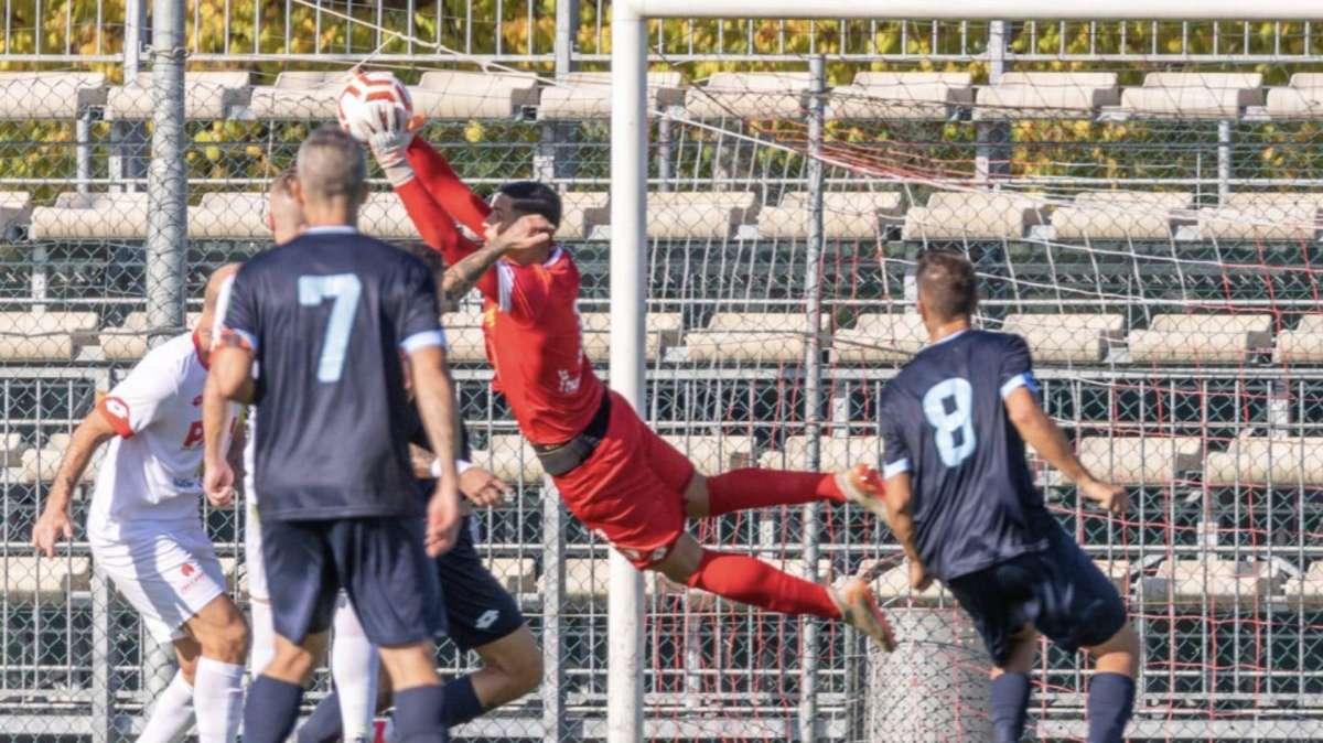 Un portiere di serie D (classe 2002) interessa a società di serie A e B