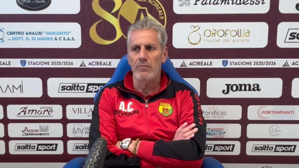 Terremoto in un club di Serie D: mancano le condizioni minime, lo staff e i calciatori bloccano l'attività