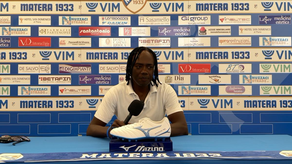 Matera, il 5-2 al Vultur non basta a Diaw. Il tecnico furioso: «Leziosi nel finale. L'esterno del piede lasciamolo a Modric»