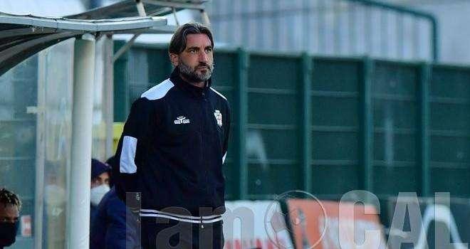 Pro Vercelli, Modesto: «La nostra forza è la difesa, i ragazzi lo sanno»