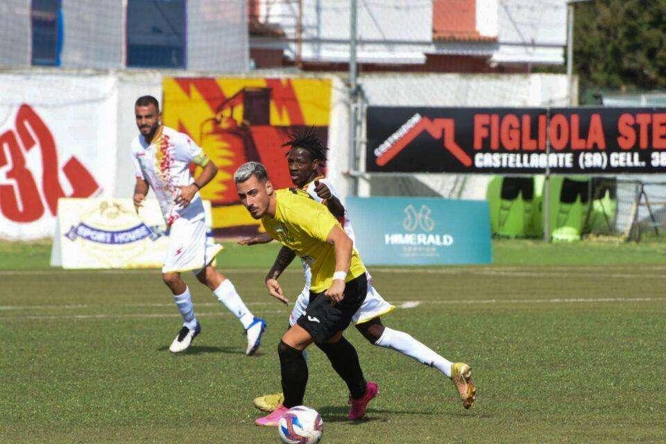 Primo punto in campionato per la Polisportiva Santa Maria che impatta 0-0 contro il Bitonto