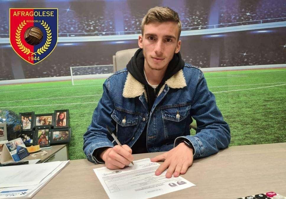 UFFICIALE: Afragolese, ha firmato Farinola