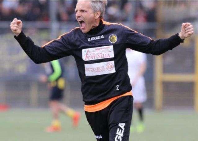 Giugliano, Agovino: «Non era facile vincere. Mi piacerebbe diventare il Fergusn gialloblù»