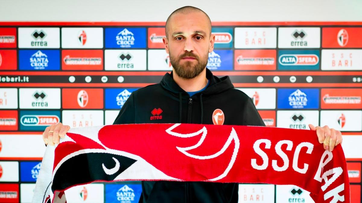 UFFICIALE: Bari, c'è l'arrivo del centrocampista Grgic