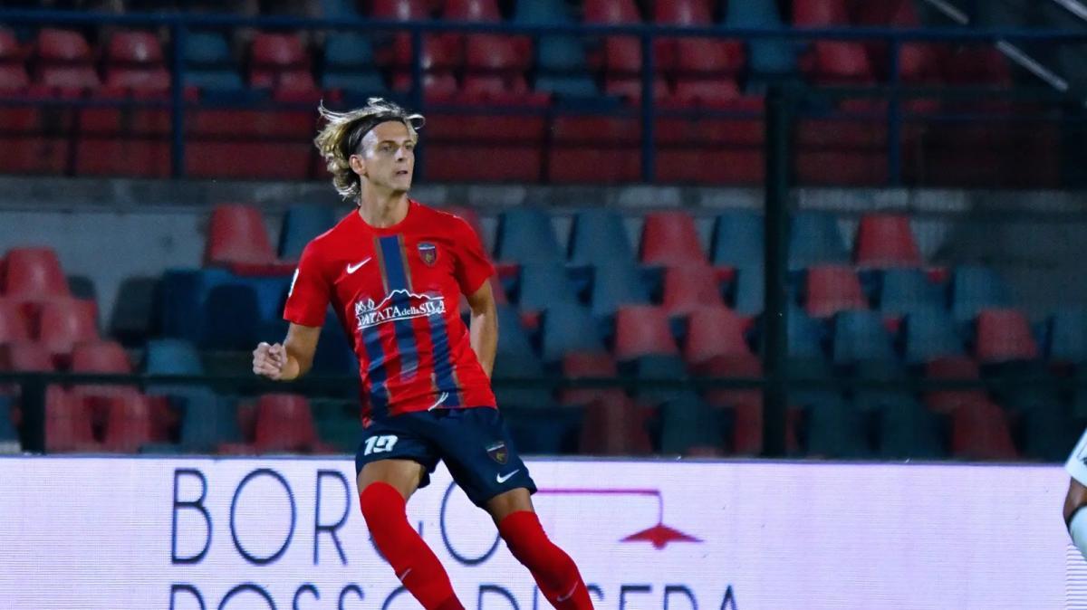 Catanzaro scatenato sul mercato: idea a sorpresa per l'attacco dal Sassuolo