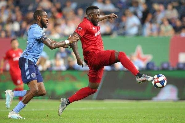 Toronto FC coach says Jozy Altidore, Omar Gonzalez will be game-time decisions