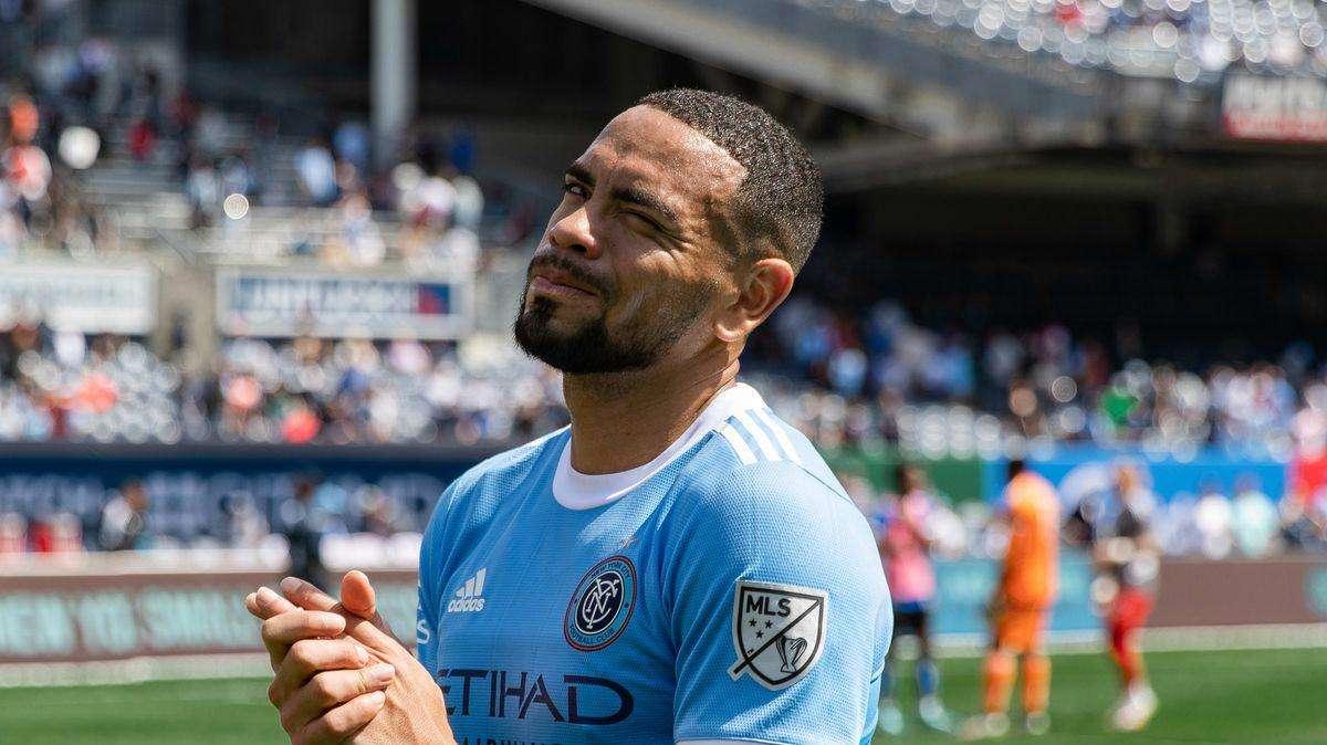 Alex Callens will play in Spain with Taty Castellanos