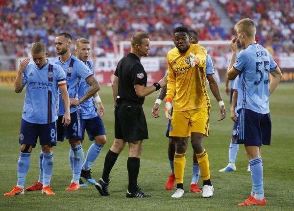 The derby of the failed VAR