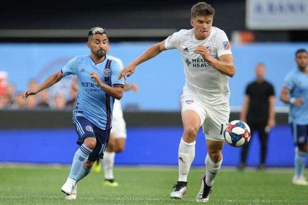 Maxi Moralez shines
