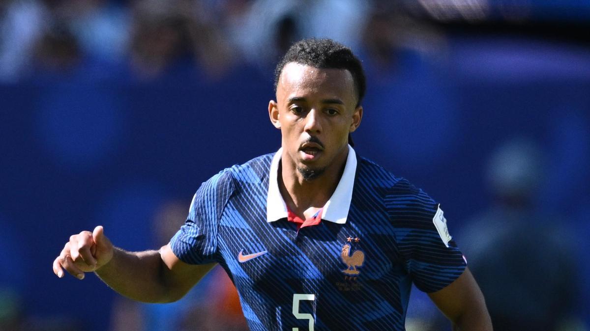 Yamal teases France, Koundé defends him: "He's not disrespectful, he does it at Barça too."