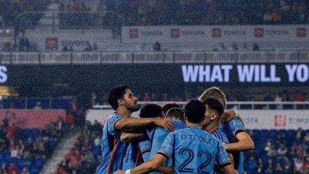 Red Bulls 1-5 New York City FC: NEW YORK CITY IS BLUE