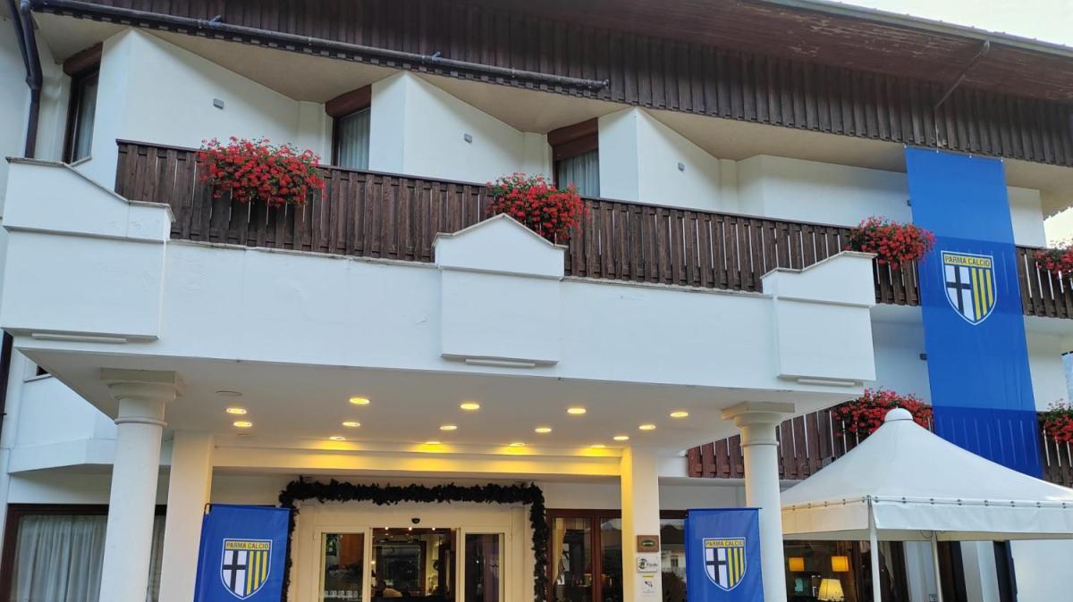 Il Parma saluta Pinzolo: finisce il ritiro in quota, oggi si torna a Collecchio