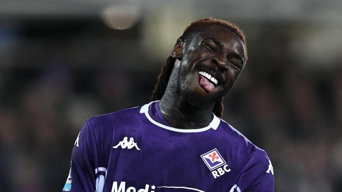 Fiorentina, apprensione per Kean: botta alla caviglia per l'attaccante 