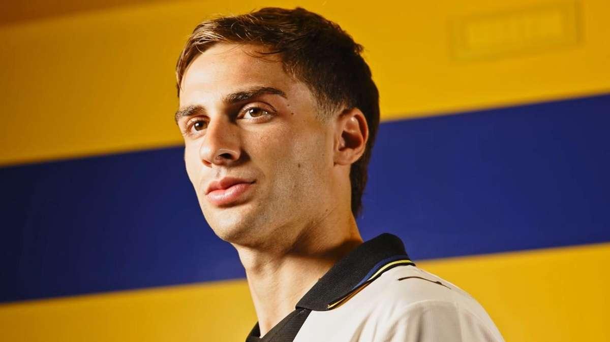 Il primo giorno di Oristanio in gialloblu: “Molto felice di essere qui. Ci vediamo allo stadio!”
