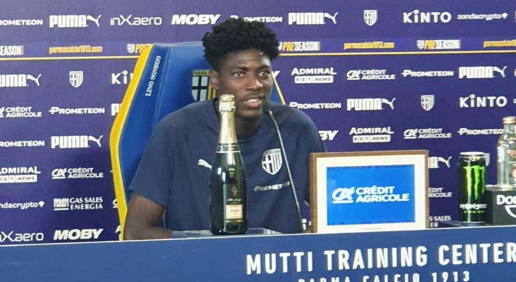 LIVE! Ndiaye: "Porto esperienza, fisicità e dinamicità. Il Parma è un club storico e sono contento di essere qua"