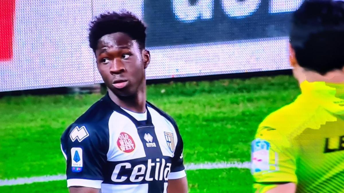 Chaka Traore: "E' stato Maldini a portarmi via da Parma. C'erano tanti club interessati, ma per me in Italia c'è solo il Milan"