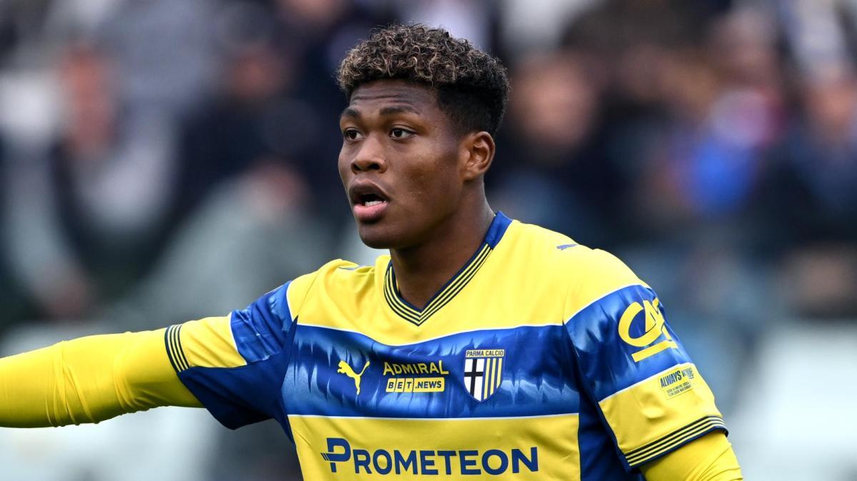 Non solo Suzuki, la Juve pensa ancora al Dibu Martinez: riallacciati i contatti con l’entourage
