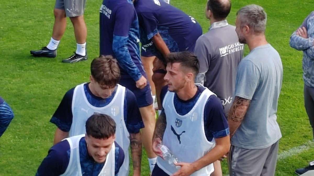 Sul mercato tutto tace, torna a parlare il campo: oggi test contro il Werder Brema, Cuesta ancora con la difesa a tre?