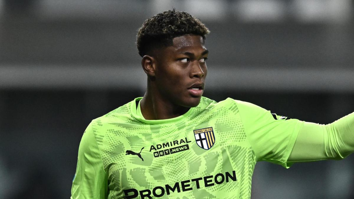 C'è l'accordo Suzuki-PSG. Francesi pronti a una nuova offerta: il Parma chiede 40 milioni