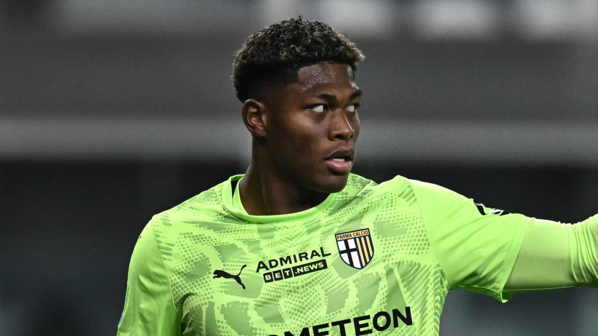 Romano conferma: “Paris Saint-Germain pronto a pagare al Parma quanto serve per Suzuki”