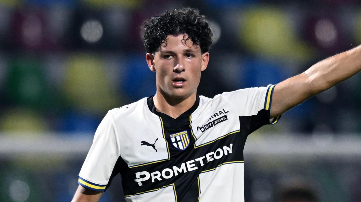Lontani il primo MVP del Parma in questa Serie A: il suo gol fondamentale per il pareggio