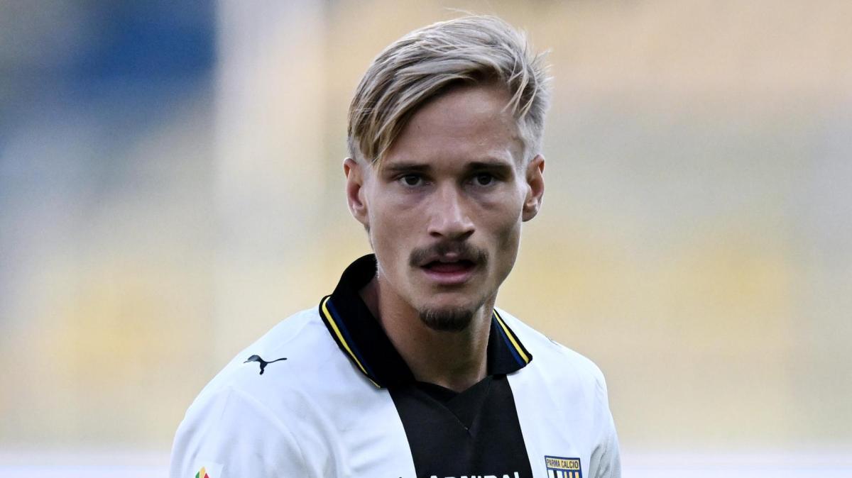 Il Palermo torna su Almqvist: lo svedese può lasciare Parma, senza mai aver convinto del tutto
