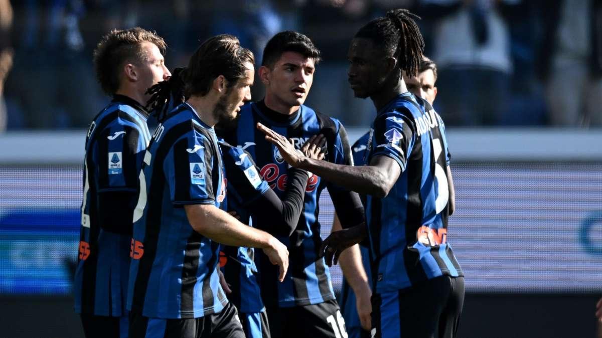 L'Eco di Bergamo in taglio alto: "L'Atalanta insegue una notte in vetta"