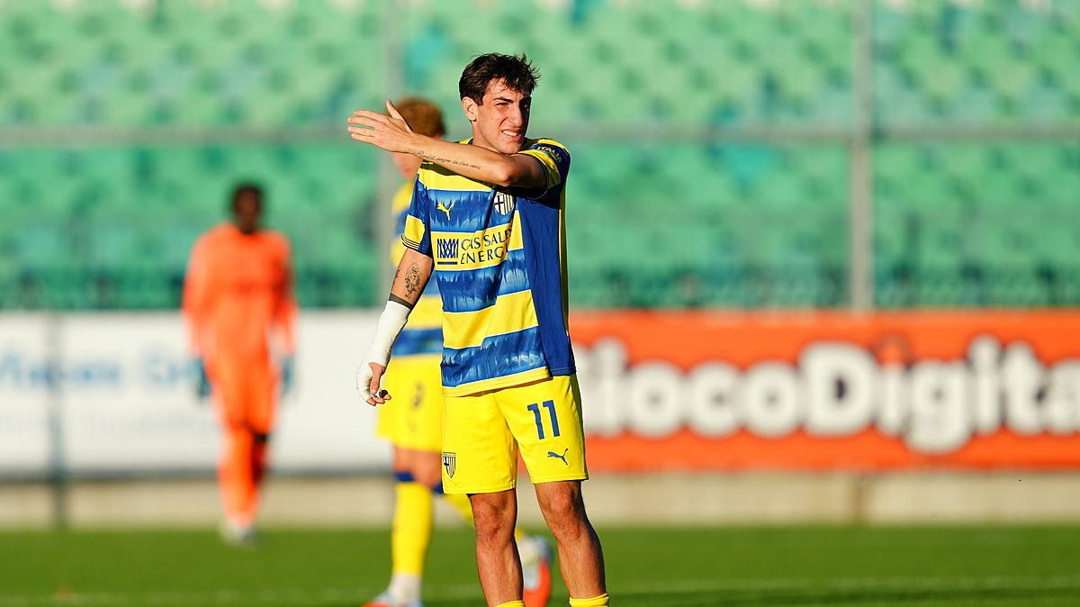 Lo Spezia cerca un attaccante esterno: in lista anche Alessandro Cardinali del Parma