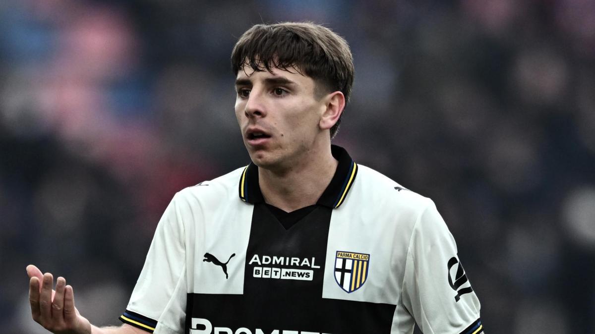 Bernabé sorride e si allena nel video del Parma. Ma sul fronte rinnovo regna il gelo