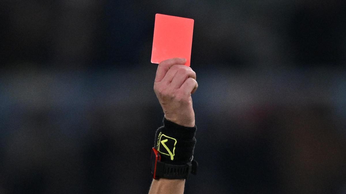 Nessuno in Serie A ha visto più espulsioni agli avversari del Parma. Anche se con la Lazio all’andata…