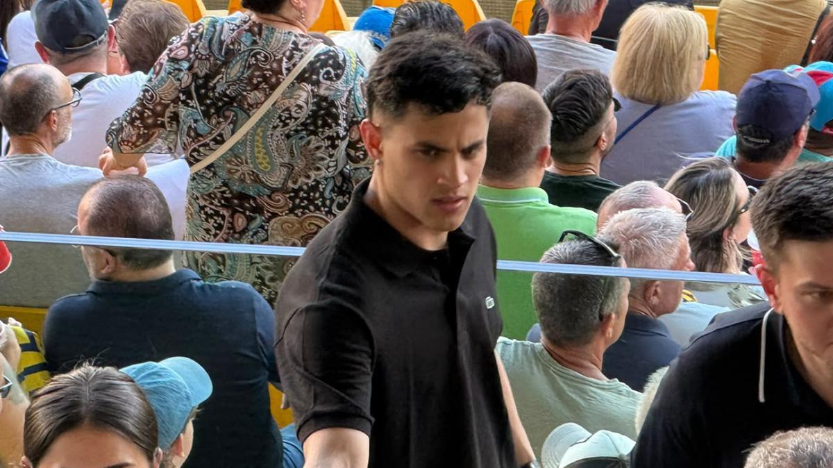 FOTO - Romero fa il tifo per i suoi compagni: in tribuna per Parma-Catania