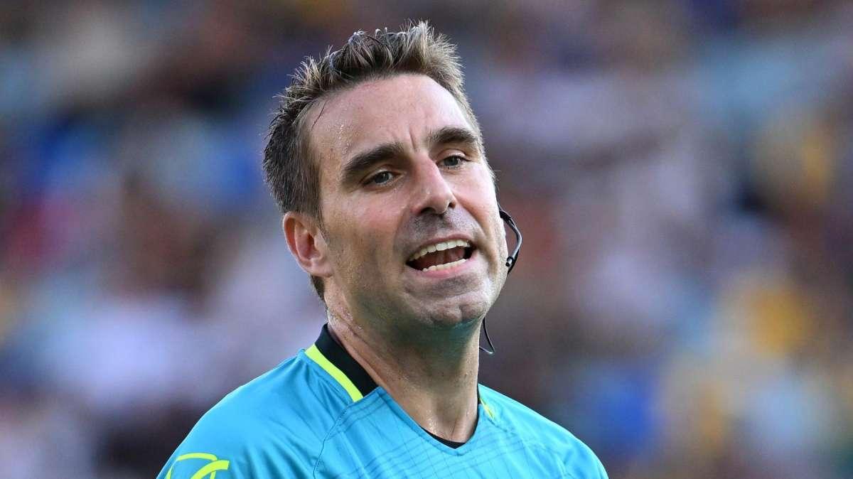 Fourneau e gli episodi in Cagliari-Parma: "Braccio di Luperto e fallo su Almqvist. Il dubbio più grande sul gol annullato a Cutrone"