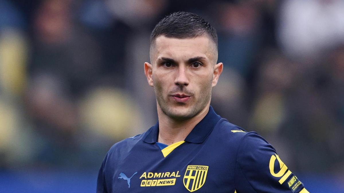 A Palermo si godono Strefezza. Il ds Osti: "Captata un'apertura dell'Olympiacos e ci siamo buttati"