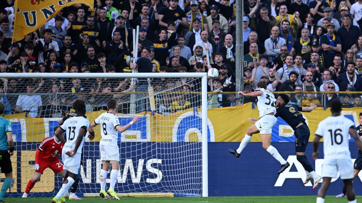 I tifosi gialloblu hanno scelto: l’incornata di Pellegrino sotto la Nord è il gol del mese