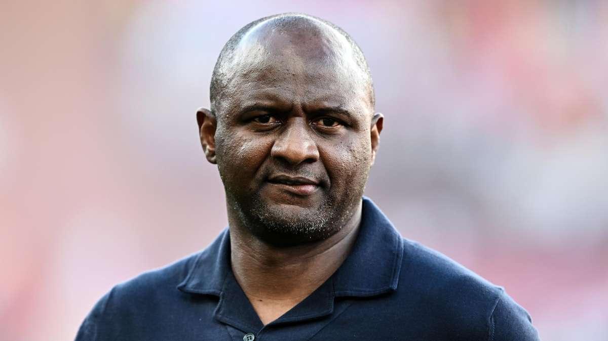 Genoa, è ufficiale la rescissione con Vieira, Criscito a interim: due ex Parma per sostituire il francese