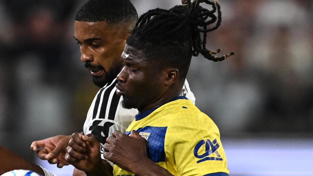 Verso Como-Parma: possibile panchina per Tourè, ballottaggio Ordonez-Sierro in regia
