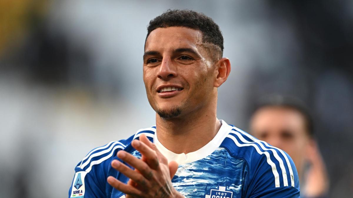 Parma, Diego Carlos è arrivato a Bologna: nelle prossime ore visite e firma | FOTO e VIDEO