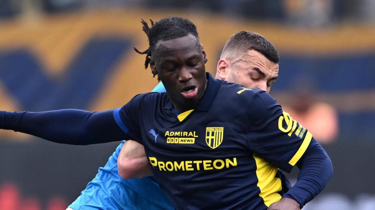 Torello e tiri in porta al Tardini. Ovazione del pubblico ai gol di Nesta Elphege