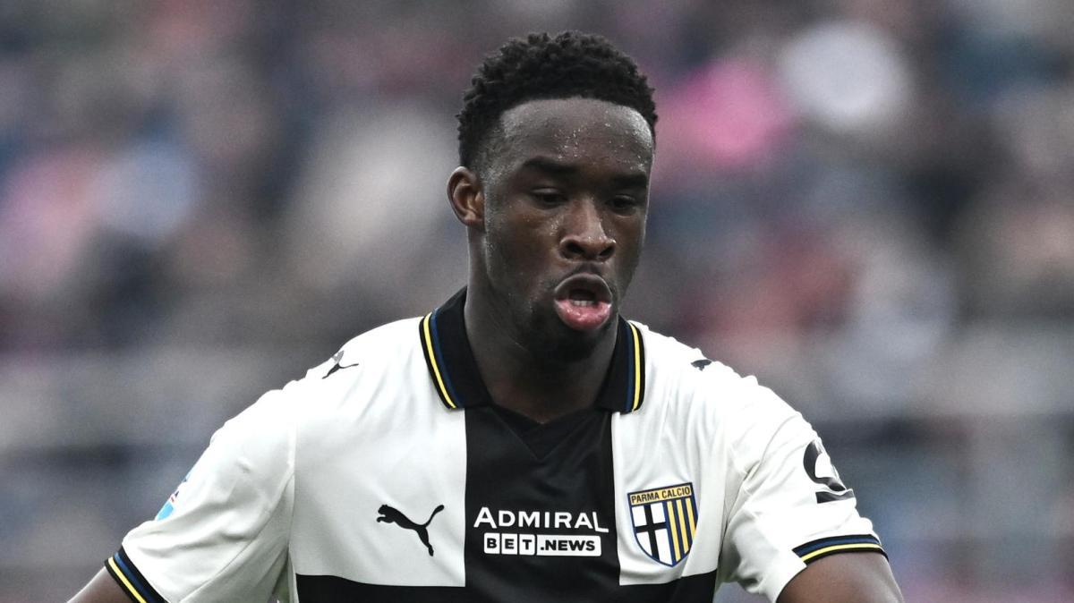 Le voci di mercato non lo toccano: Keita si allena in palestra assieme a… Mbala Nzola