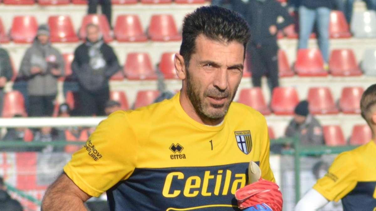 Buffon: "Prendere il posto di Riva e Vialli è una soddisfazione e un orgoglio"