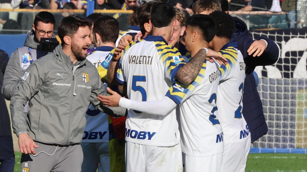 Como-Parma, le quote dei bookmakers: lariani nettamente favoriti, Kean e Romero le principali minacce