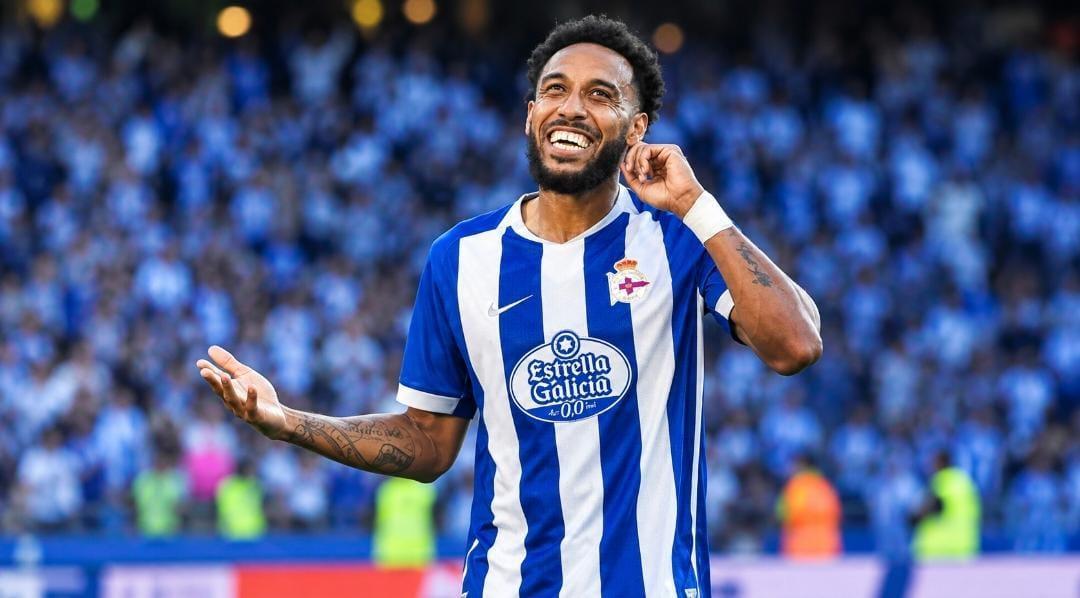 Deportivo, cattive notizie: Aubameyang sarà operato al ginocchio, le tempistiche di recupero