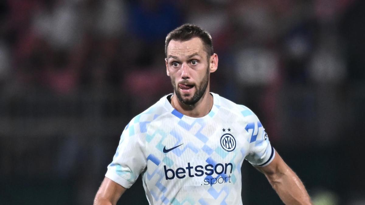 De Vrij, Inter
