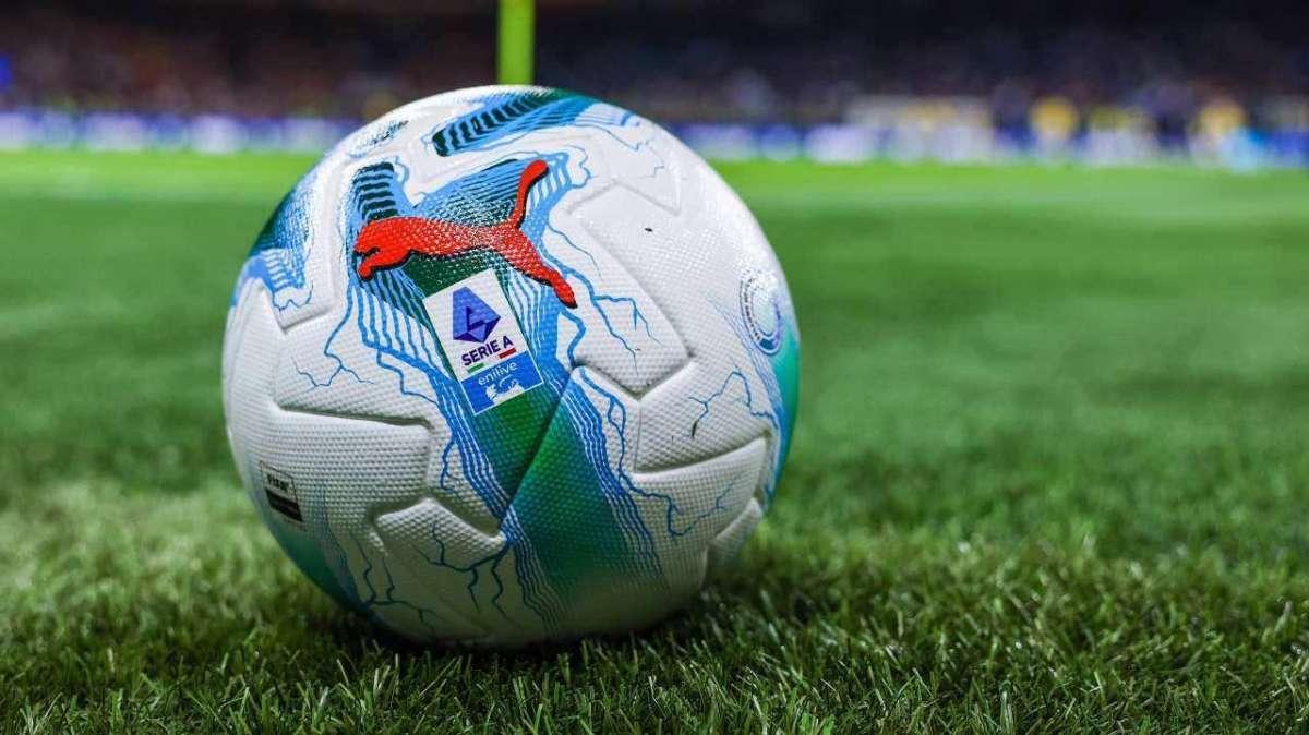 Pallone della Serie A (imago)
