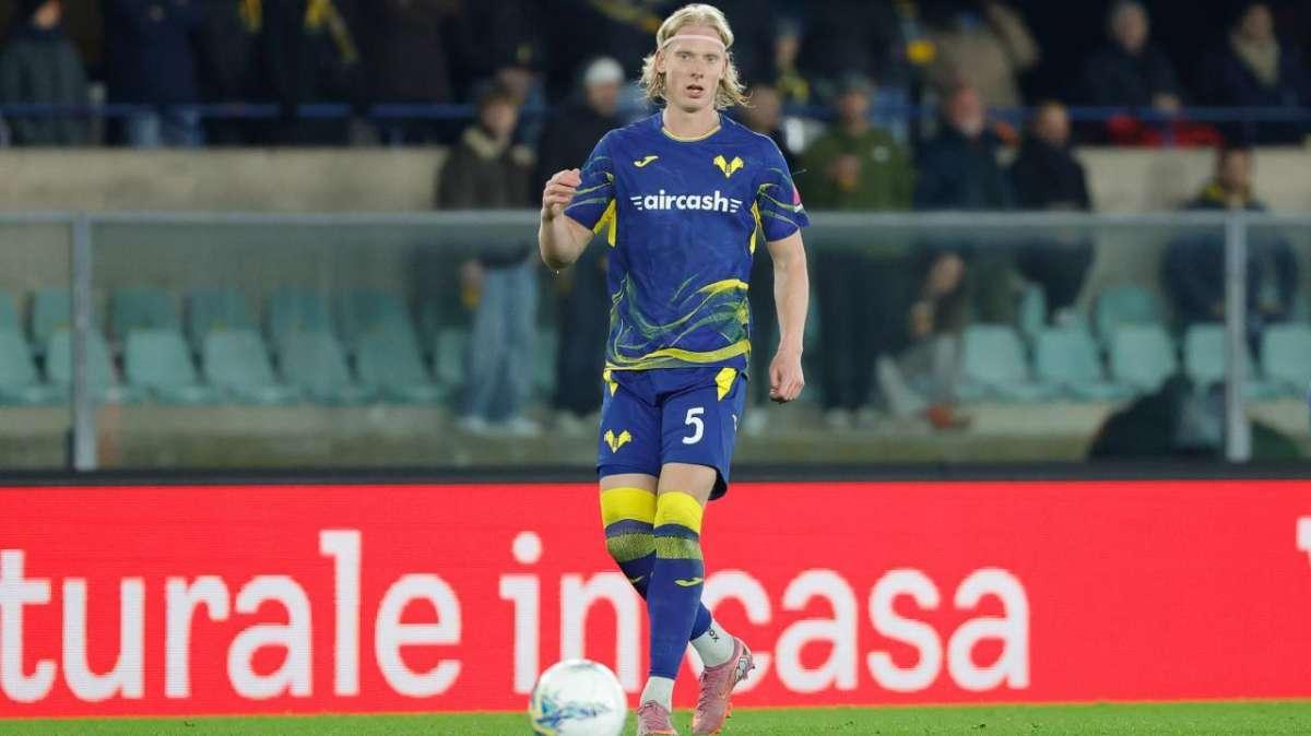 Andrias Edmundsson, difensore Verona (IMAGO)