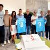 L'Ellera Calcio ha consegnato al sindaco Pierotti e all'assessore comunale Cocilovo la nuova maglia della squadra