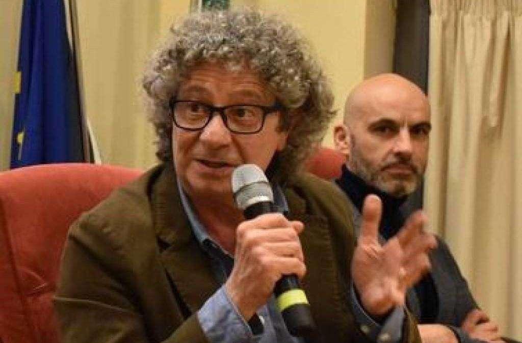 Il calcio secondo Riccardo Cucchi, storica voce del calcio in radio: presentato il suo ultimo libro