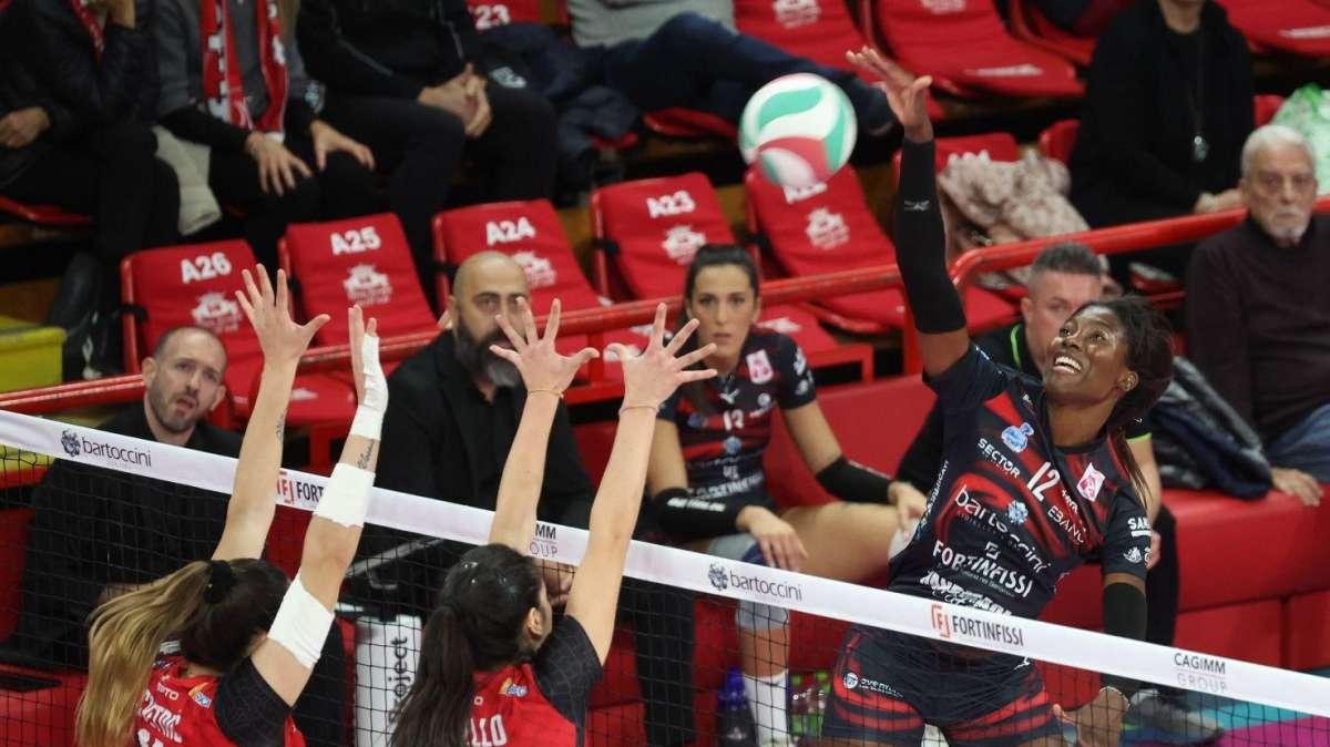 Domani la Bartoccini alle 15.30 giocherà in campionato al PalaBarton contro Como