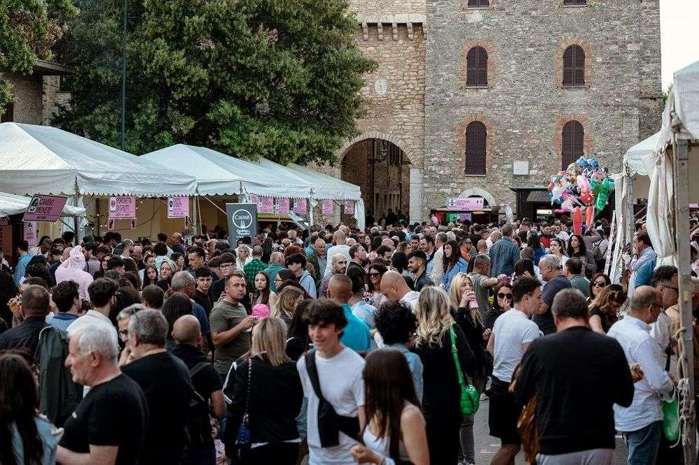 Torna "Porchettiamo": il festival si terrà a San Terenziano dal 16 al 18 maggio